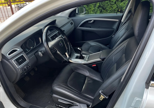 Volvo V70 cena 44900 przebieg: 244041, rok produkcji 2015 z Rzeszów małe 631